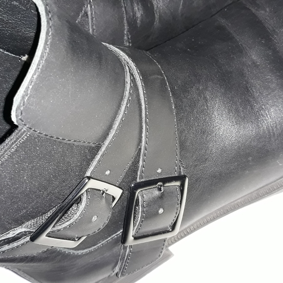 Umberto Raffini black leather buckle ankle boots. Size 6.5 - Picture 8 of 12